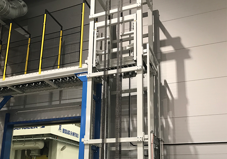 Lift vertical transporter Beslag och Metall