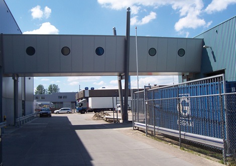 Conveyors bridge