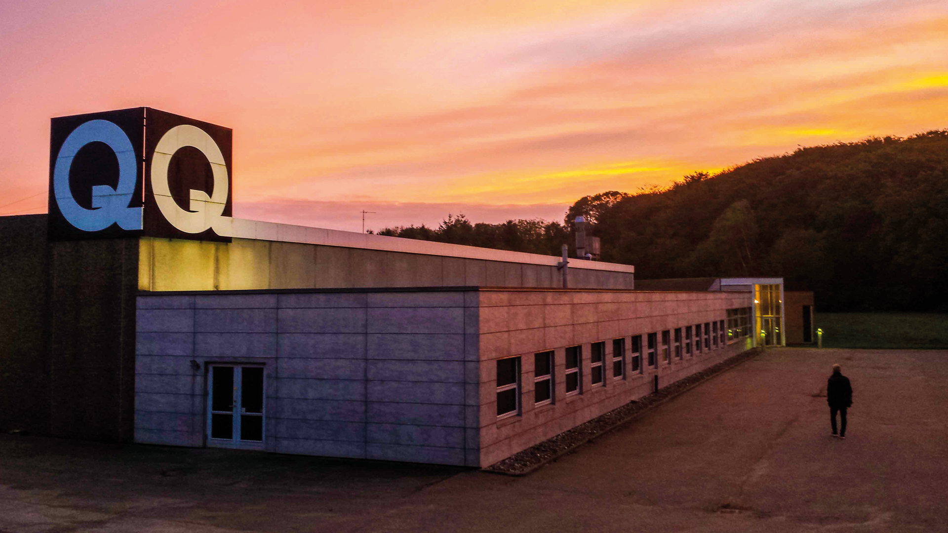 Q-system building